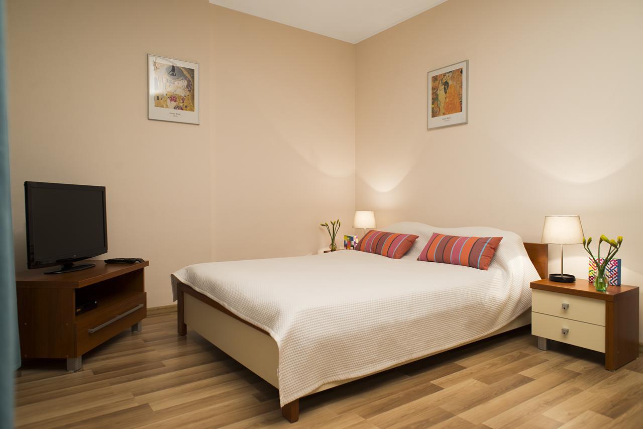 Apartamenty Tww Ochota Warszawa Exteriör bild